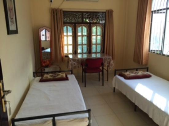 جافنا Sai Holiday Inn المظهر الخارجي الصورة
