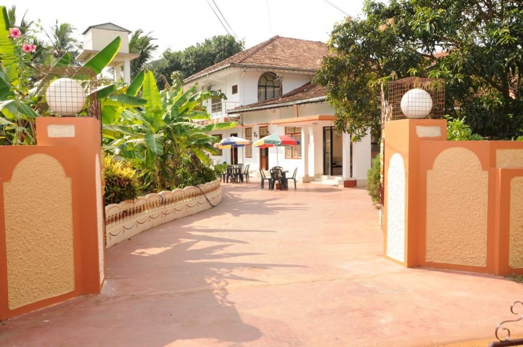 جافنا Sai Holiday Inn المظهر الخارجي الصورة